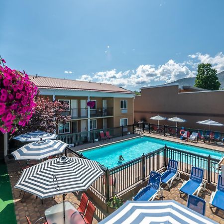 Sahara Courtyard Inn Penticton Bagian luar foto