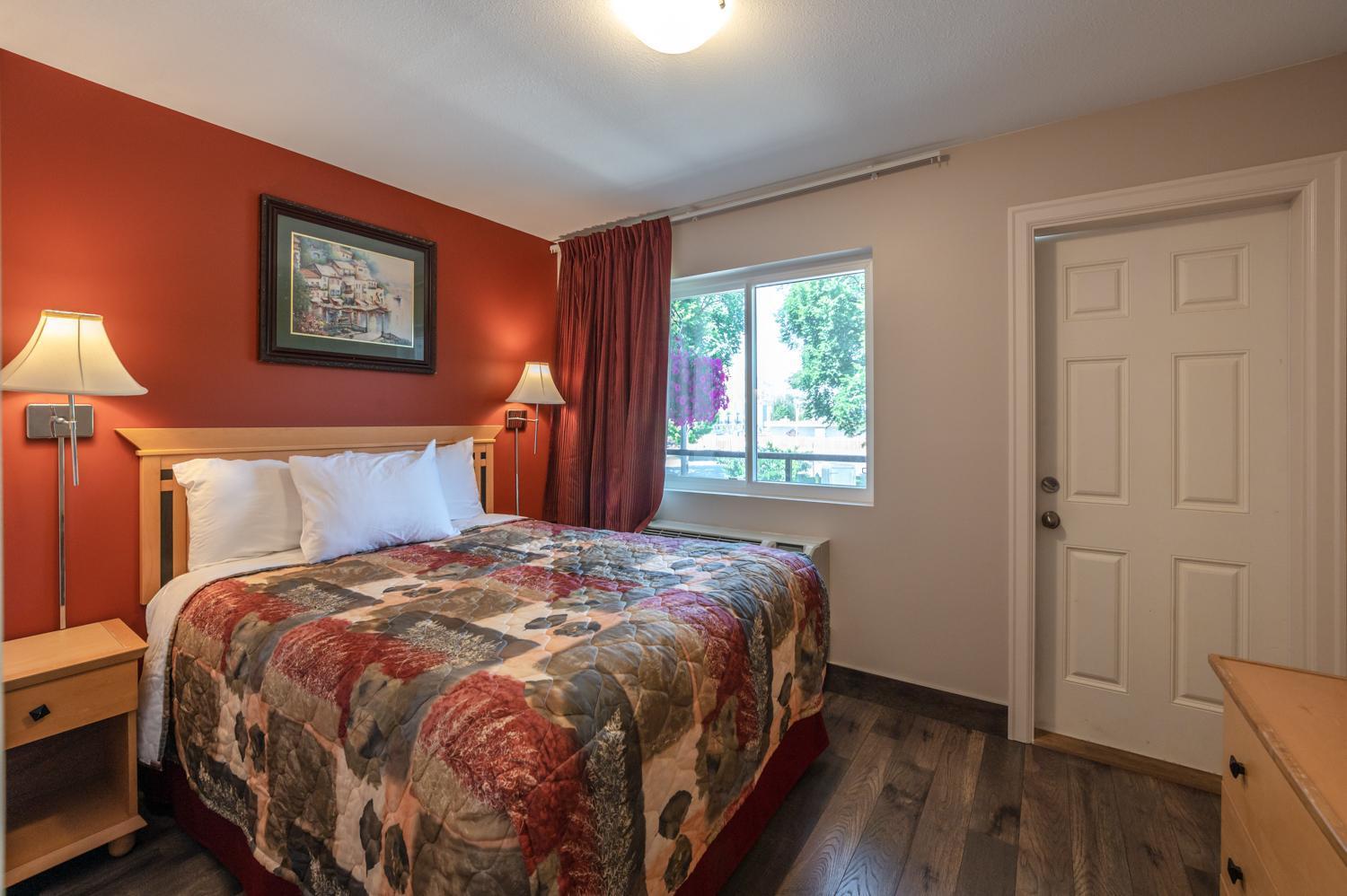 Sahara Courtyard Inn Penticton Bagian luar foto