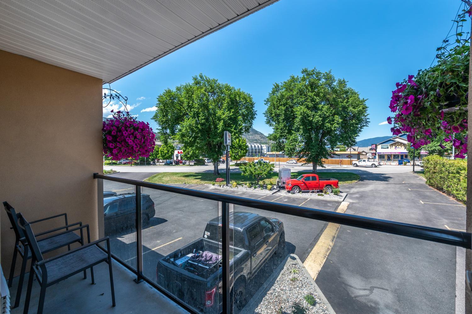 Sahara Courtyard Inn Penticton Bagian luar foto